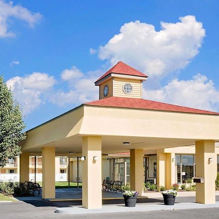 Days Inn By Wyndham Easton Exteriör bild