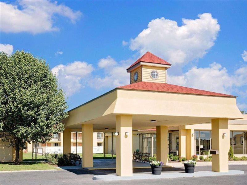 Days Inn By Wyndham Easton Exteriör bild