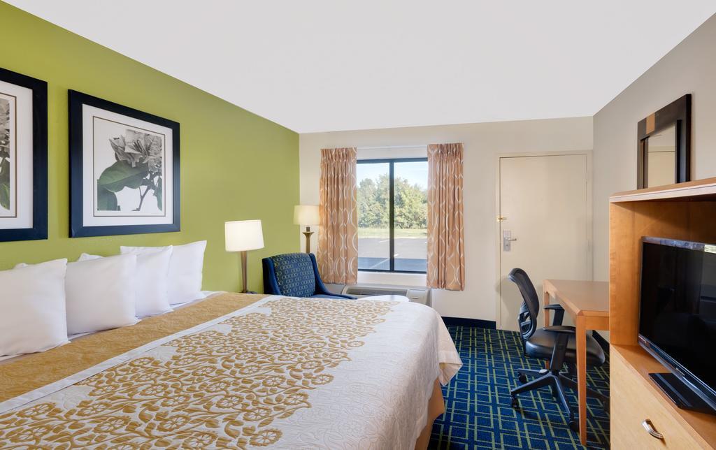 Days Inn By Wyndham Easton Exteriör bild